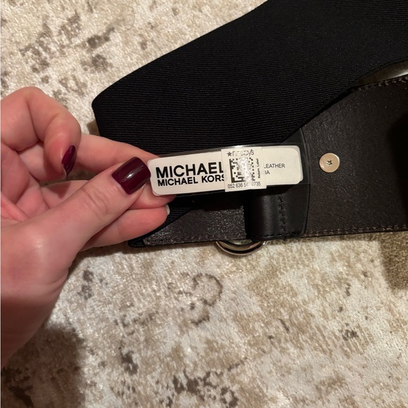 Michael Kors wide leather belt with elastic band - Picture 2 of 5